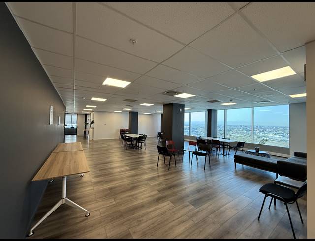 8,380M² OFFICE TO LET IN FORESHORE